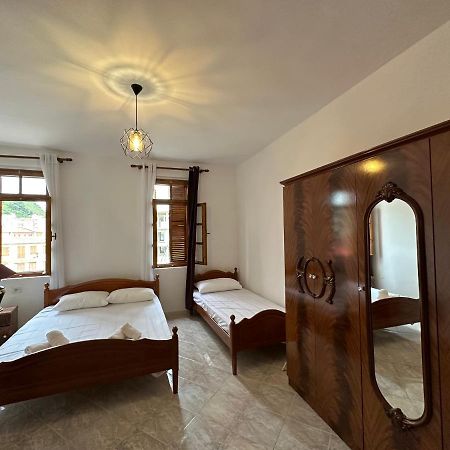 Central Charm Apartments Vlorë Екстериор снимка