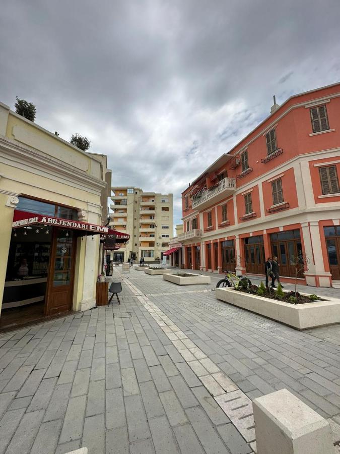 Central Charm Apartments Vlorë Екстериор снимка