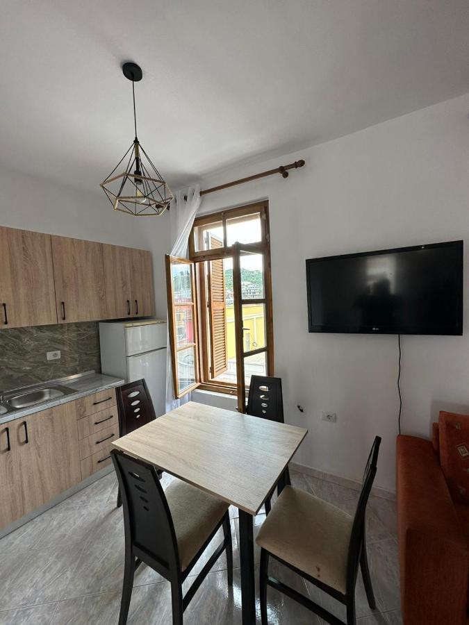 Central Charm Apartments Vlorë Екстериор снимка