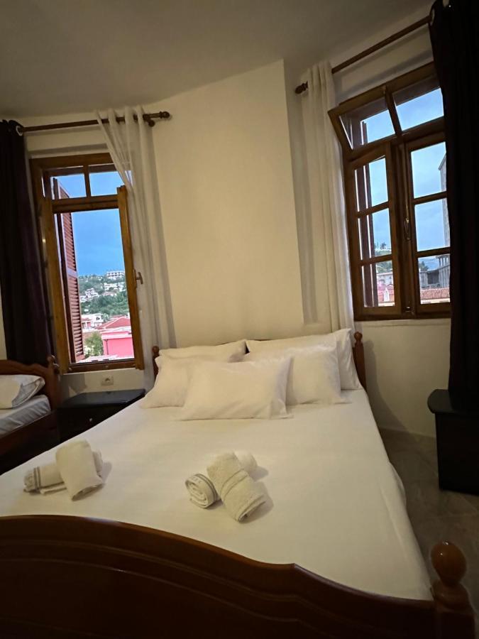 Central Charm Apartments Vlorë Екстериор снимка